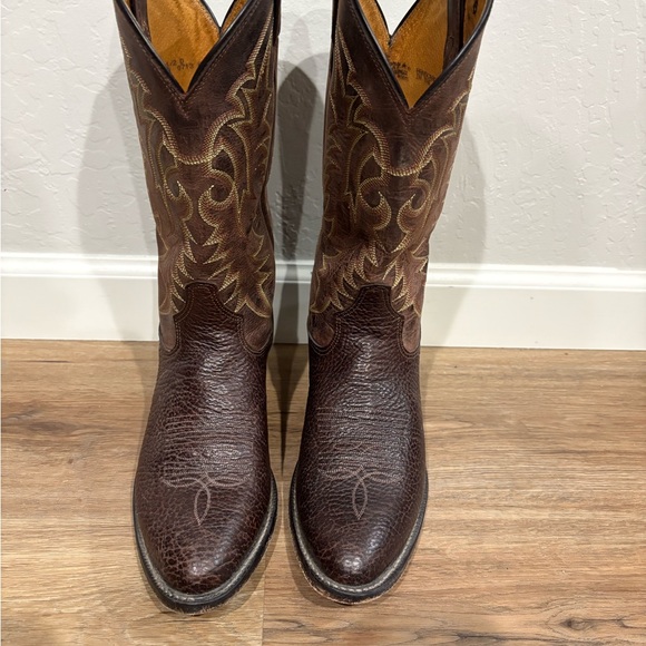 Tony Lama Men's Brown Western Boots gently used look great. - Picture 2 of 9